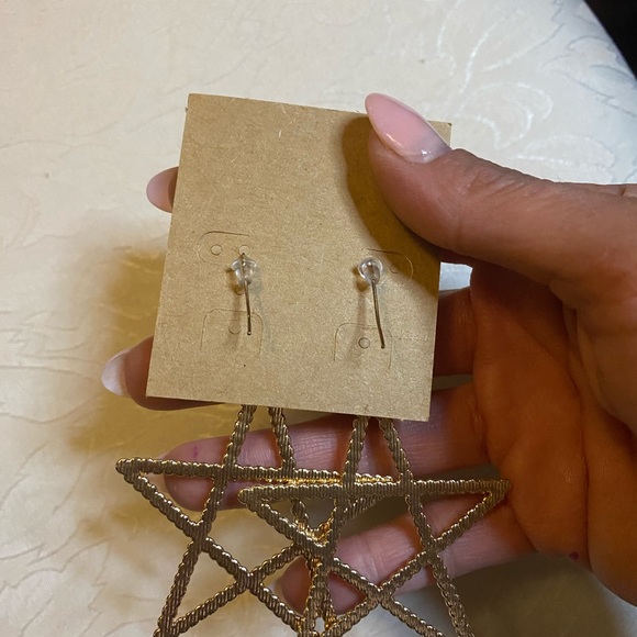 ✨Star Earrings✨ - Picture 3 of 3